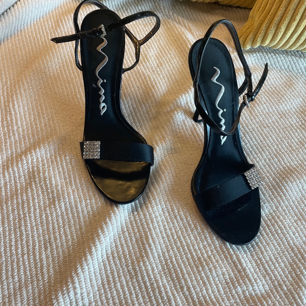 Nina Open-Toe Strappy Heels Size 6.5